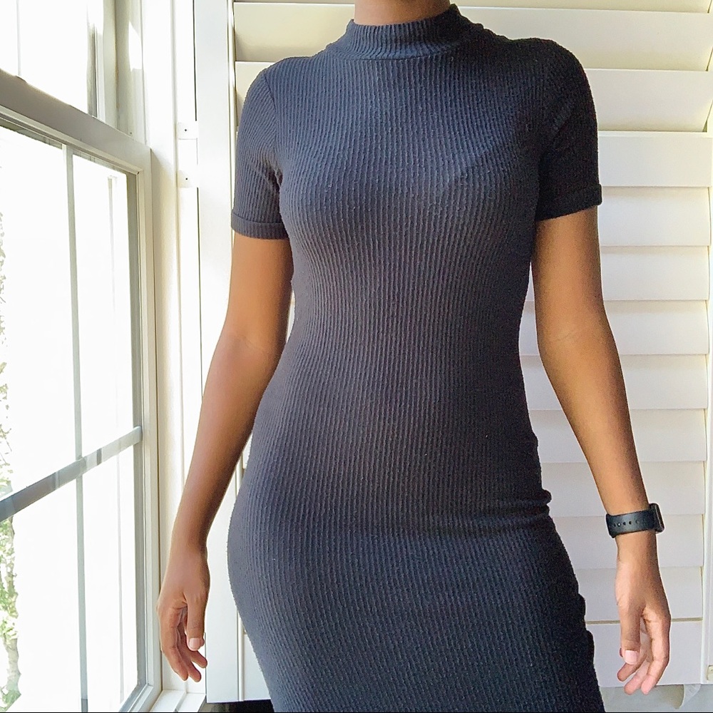 AQUA Ribbed Black Bodycon Midi Dress